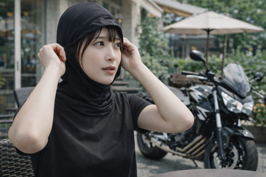 外気温が38度あっても、ヘルメットの中だけは別世界。氷水が頭部を循環するので、常にシャキッとした状態を維持できます。「頭さえ冷えていれば、体はある程度耐えられる」